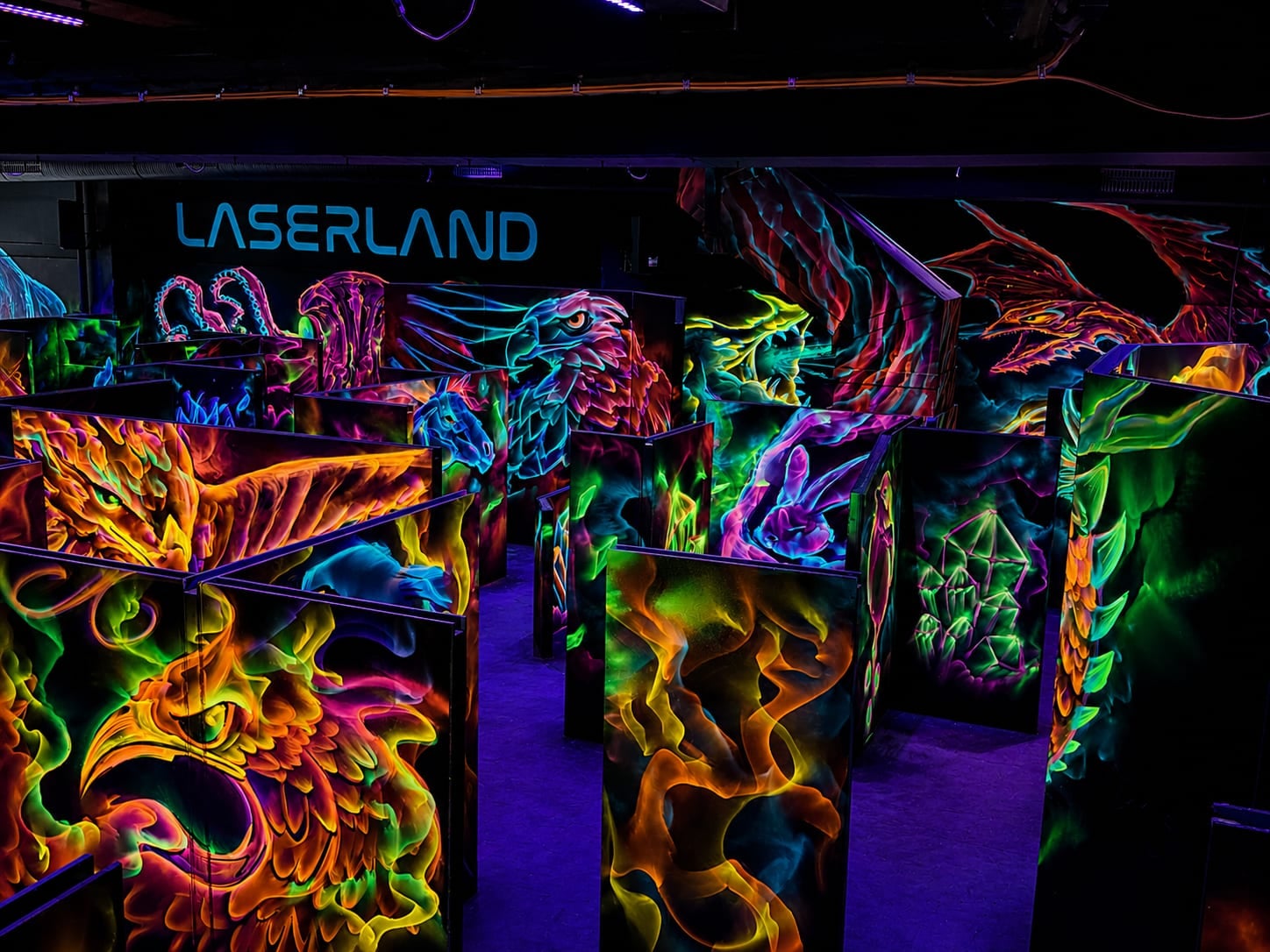 Panorama der Lasertag-Arena im Laserland Chemnitz